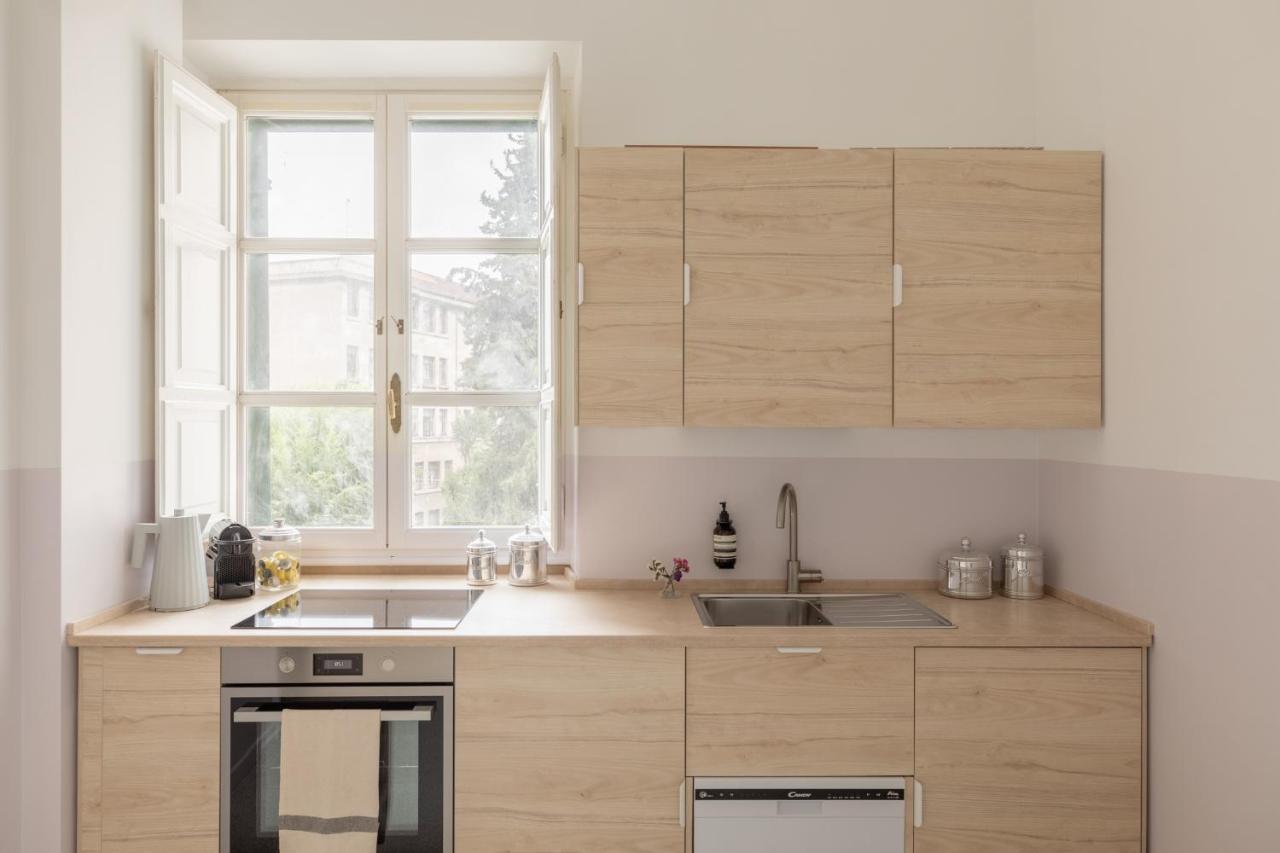 Iflat Sunny And Colorful Esquilino Apartment روما المظهر الخارجي الصورة